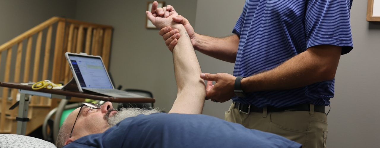 elbow-pain-relief-Dynamic-Physical-Therapy-Gretna-NE